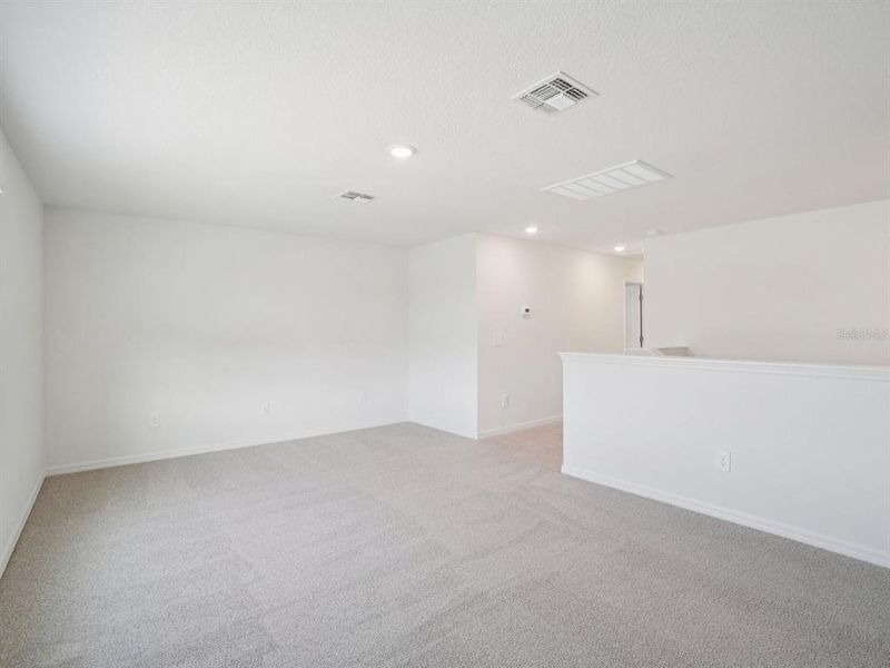 Spacious, unfurnished interior of a new home in Two Rivers - Classic Series, Zephyrhills (Image 14).