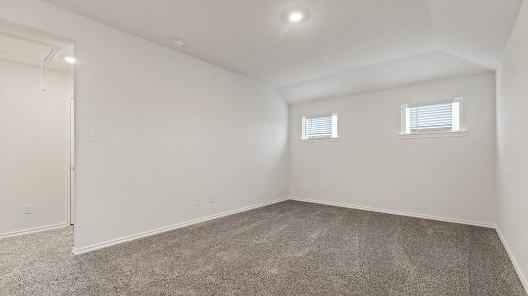 Spacious, unfurnished interior of a new home in Verandah, Royse City (Image 19).