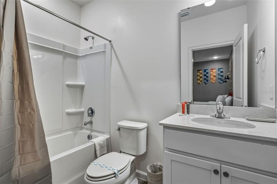 Furnished interior view inside a new home in , Orlando (Image 33).