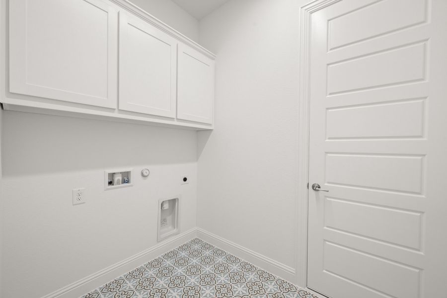Spacious, unfurnished interior of a new home in Ridgepoint, Midlothian (Image 19).