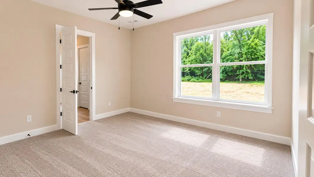 Spacious, unfurnished interior of a new home in , Bartlett (Image 16).