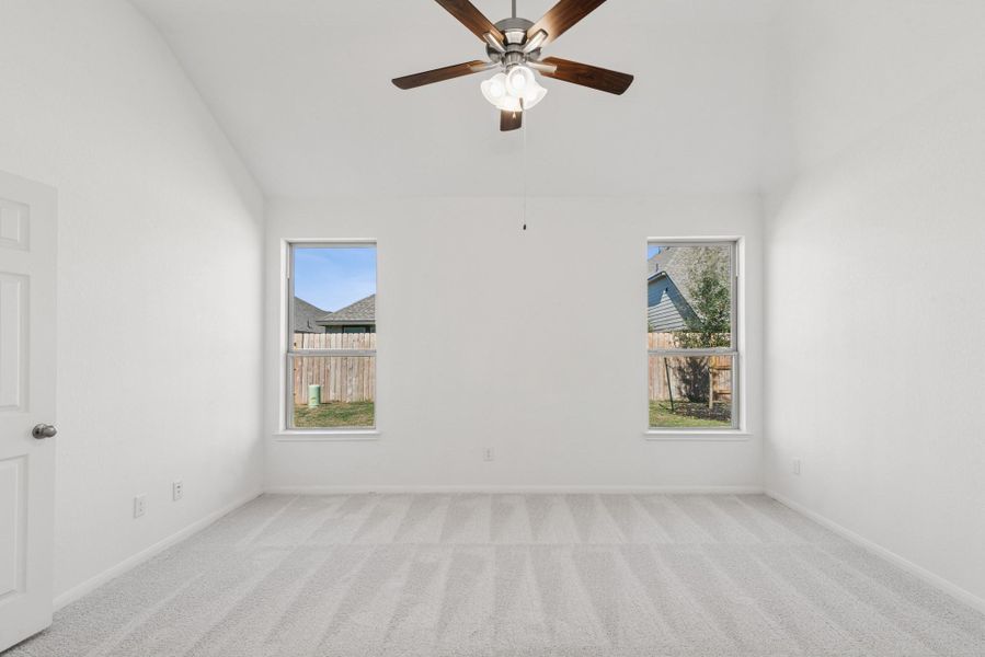 Spacious owner's suite (*Photo not of actual home and used for illustration purposes only.)