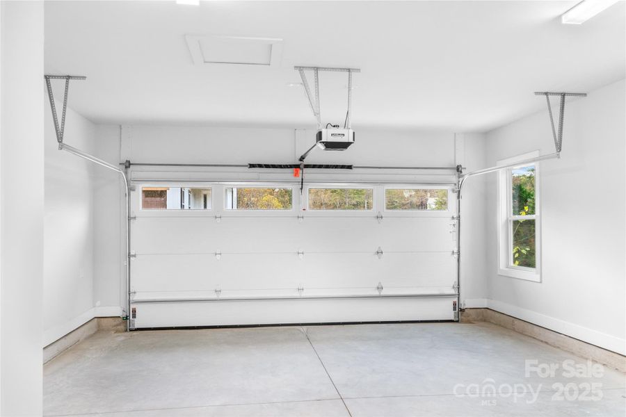 Image 37 of a home in .