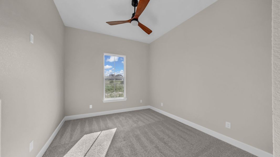 Spacious, unfurnished interior of a new home in Oak Water Ranch, Granbury (Image 20). Spacious, unfurnished interior of a new home in Oak Water Ranch, Granbury (Image 20).