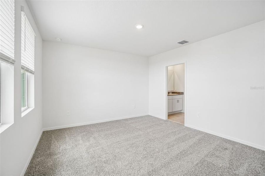 Spacious, unfurnished interior of a new home in Hamilton Bluff - Classic Series, Lake Hamilton (Image 31).