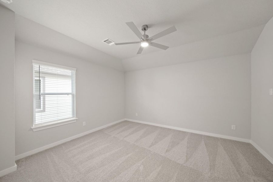 Spacious, unfurnished interior of a new home in Morton Creek Ranch, Katy (Image 26).