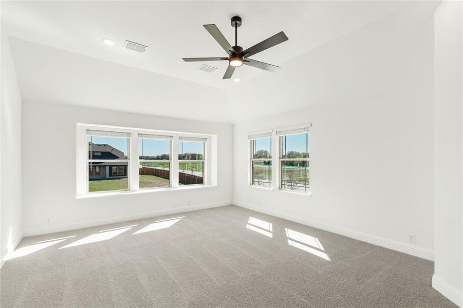 Spacious, unfurnished interior of a new home in Glenbrook, Red Oak (Image 36).