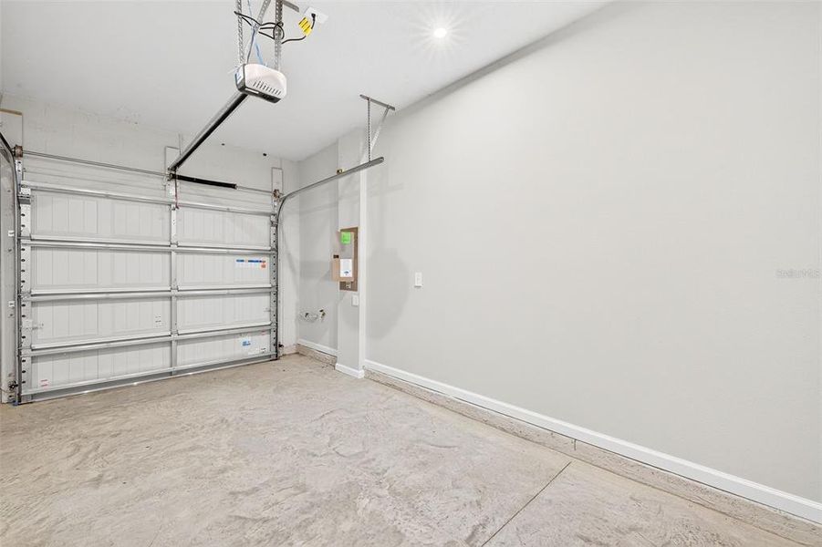 Spacious, unfurnished interior of a new home in Crosswind Ranch, Parrish (Image 21).