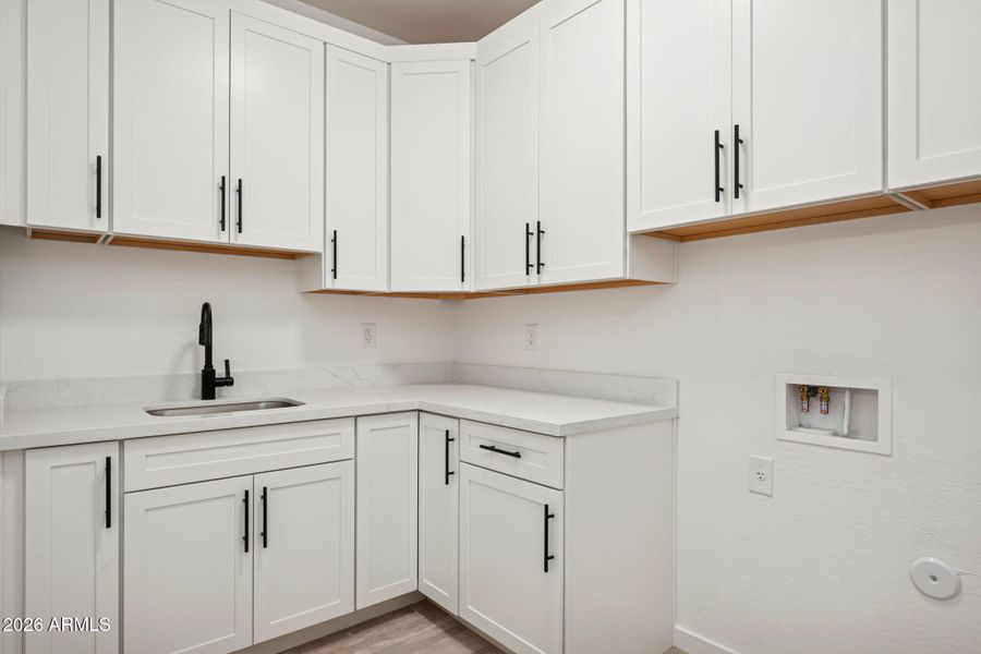 44-web-or-mls-20136-w-hazelwood-st