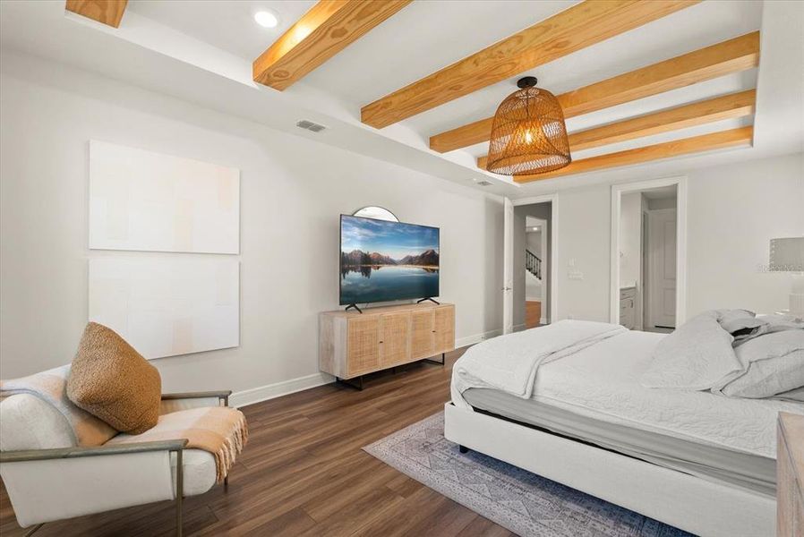 Furnished interior view inside a new home in , Winter Garden (Image 24).