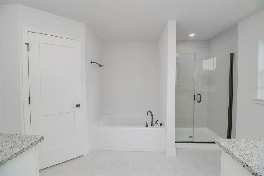 Furnished interior view inside a new home in Hickory Ridge Estates, Lake Wales (Image 9).