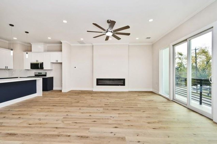 Spacious, unfurnished interior of a new home in , Houston (Image 37).