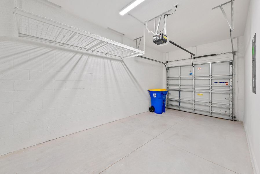 501 SW Sally Way (24e)