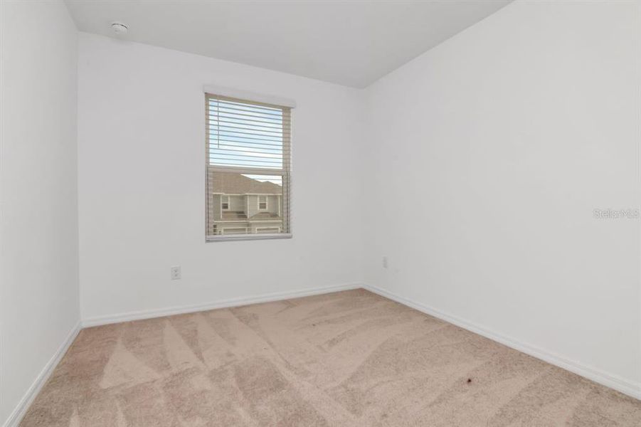 Spacious, unfurnished interior of a new home in River Landing, Wesley Chapel (Image 26).