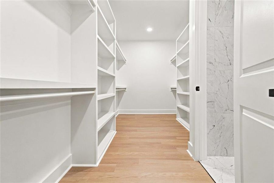 Spacious, unfurnished interior of a new home in , Griffin (Image 23).