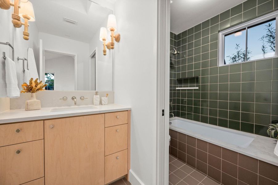 Third full bath on 3rd floor Third full bath on 3rd floor