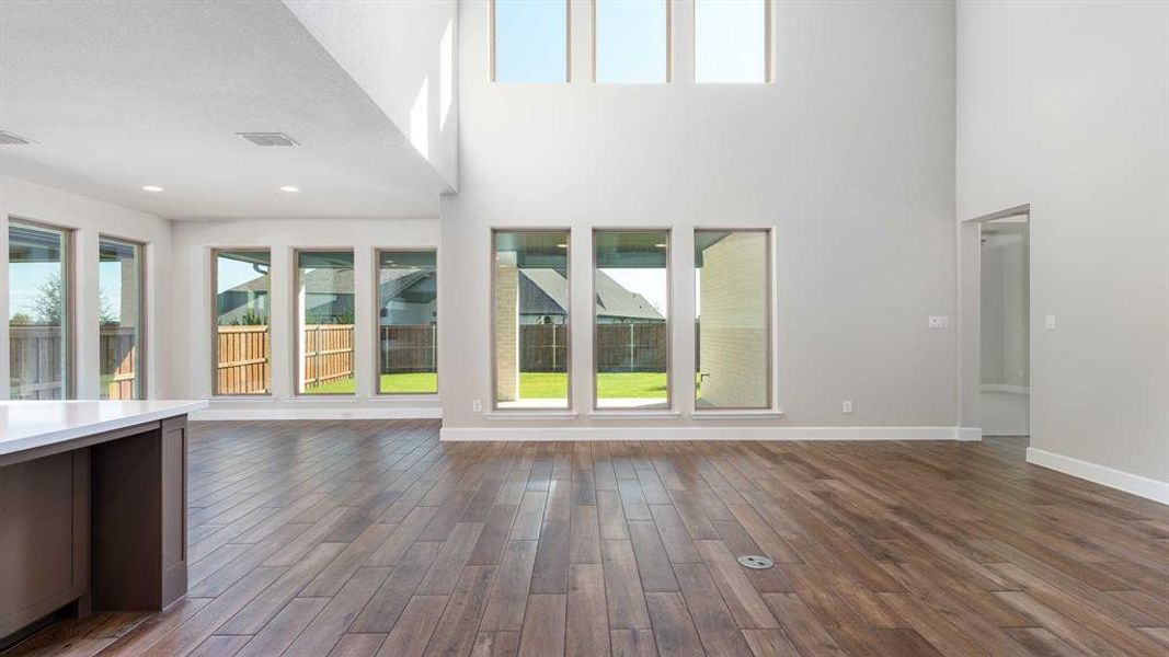 Spacious, unfurnished interior of a new home in Trinity Falls 50', McKinney (Image 18).