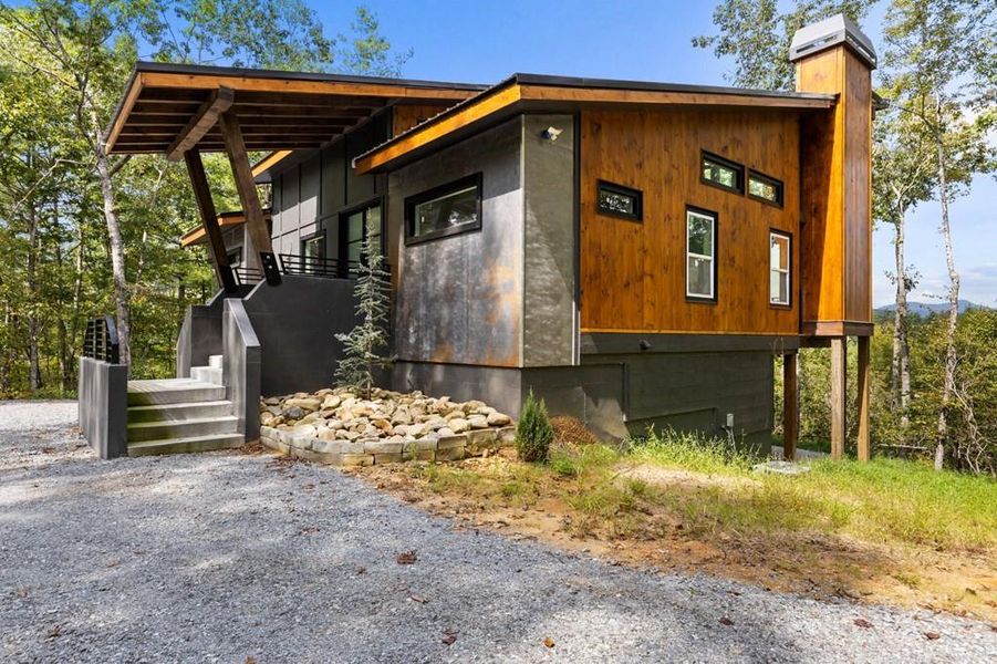 Image 44 of a home in .