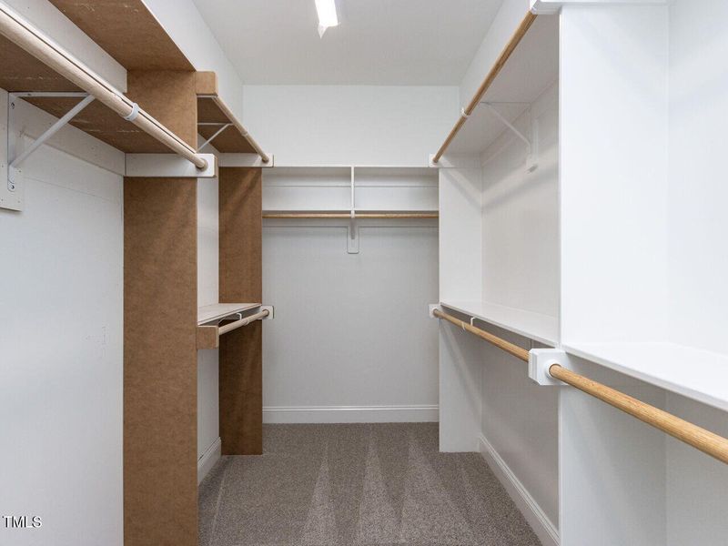 025-1280x960-primary-closet 025-1280x960-primary-closet