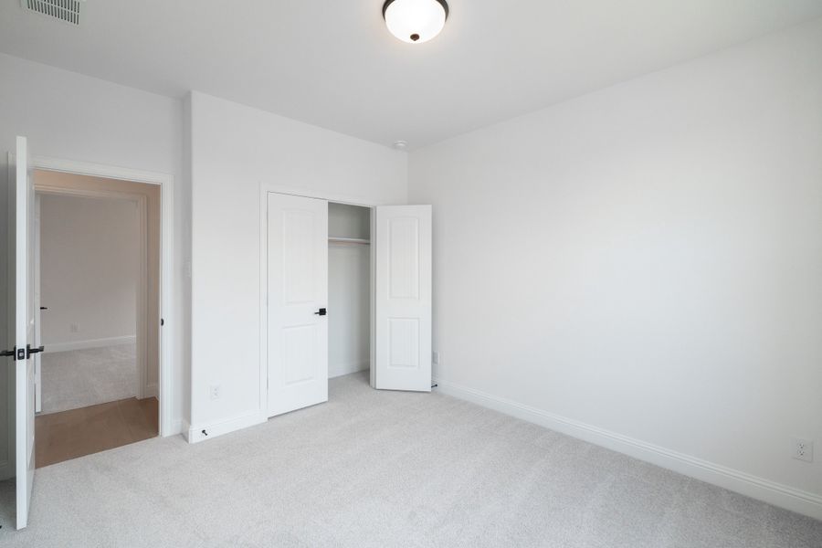 Spacious, unfurnished interior of a new home in Enclave at Legacy Hills, Celina (Image 26).
