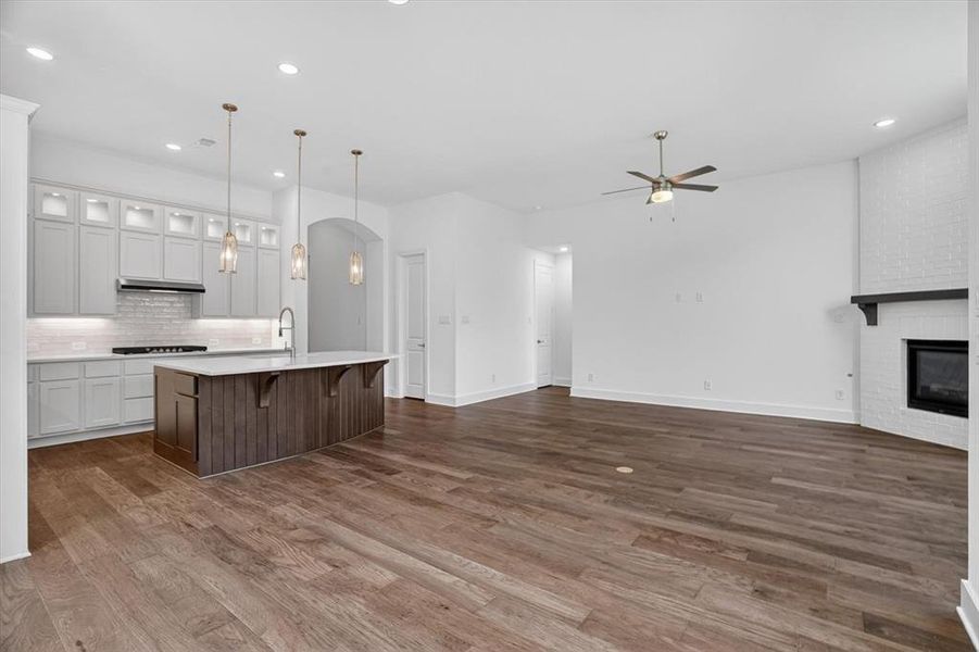 Spacious, unfurnished interior of a new home in Tavolo Park, Fort Worth (Image 14). Spacious, unfurnished interior of a new home in Tavolo Park, Fort Worth (Image 14).