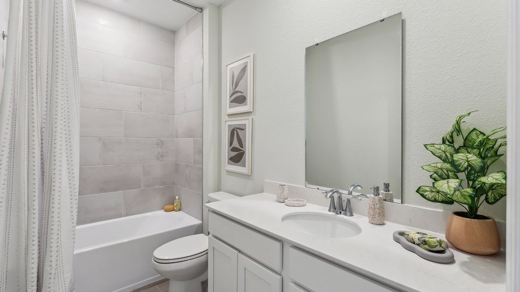 2654 Medallion Bath2 1of1 F1 7 18 25