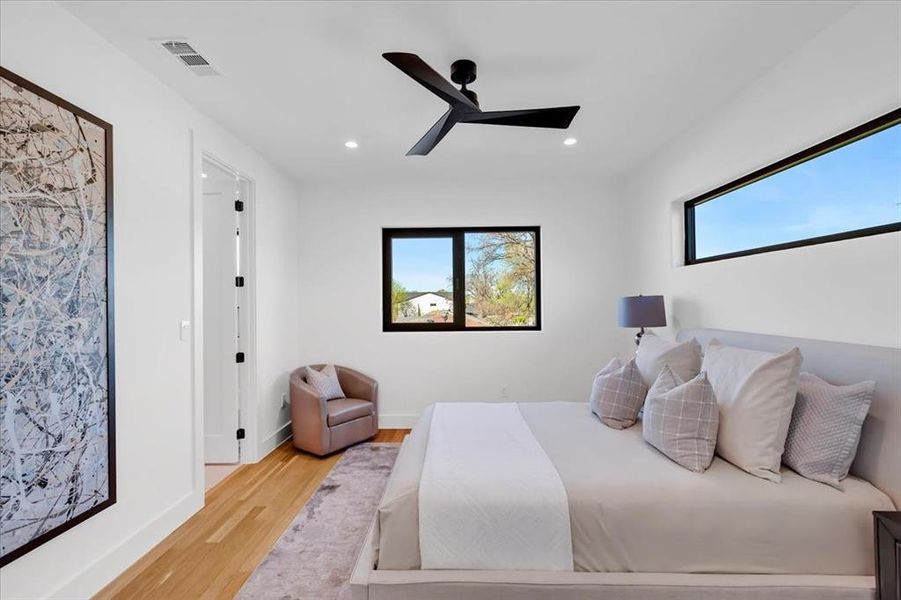 Furnished interior view inside a new home in , Dallas (Image 4).