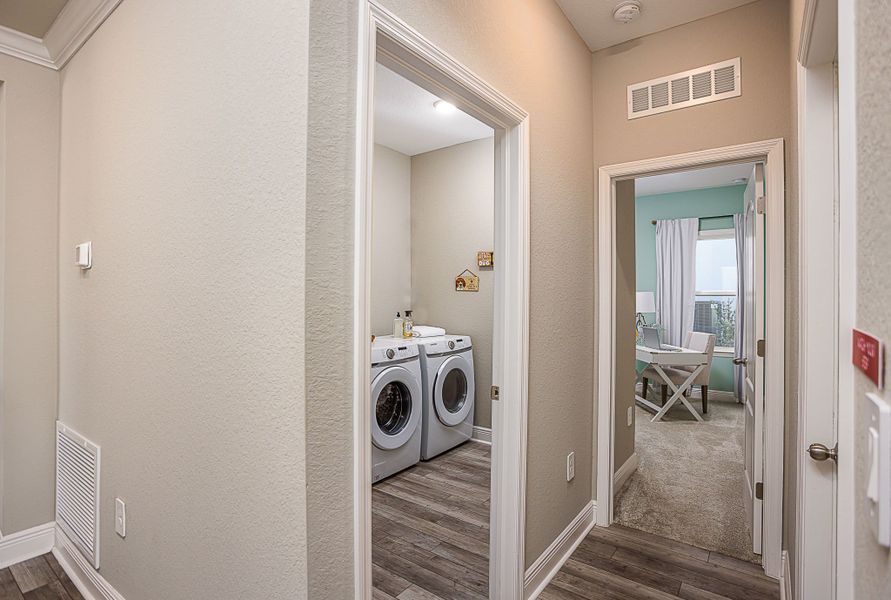 Furnished interior view inside a new home in Oakstone Farms, Leesburg (Image 38).