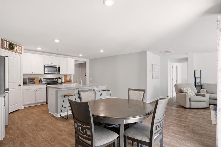 Furnished interior view inside a new home in Stone Ridge, Moncks Corner (Image 18).
