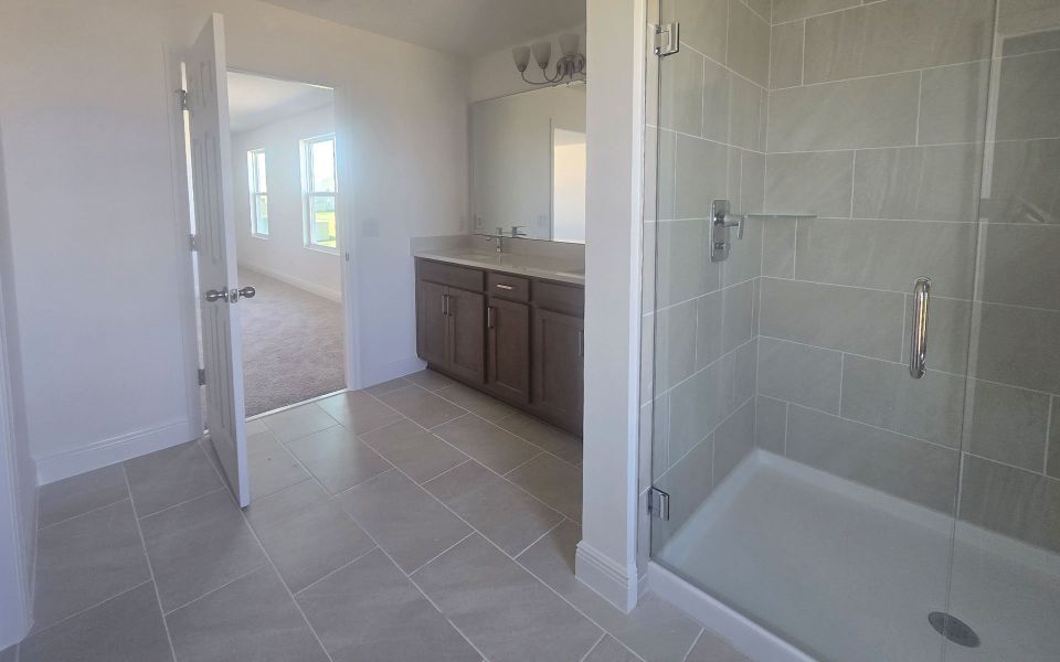 Luxurious Primary Bathroom in Central Florida Home