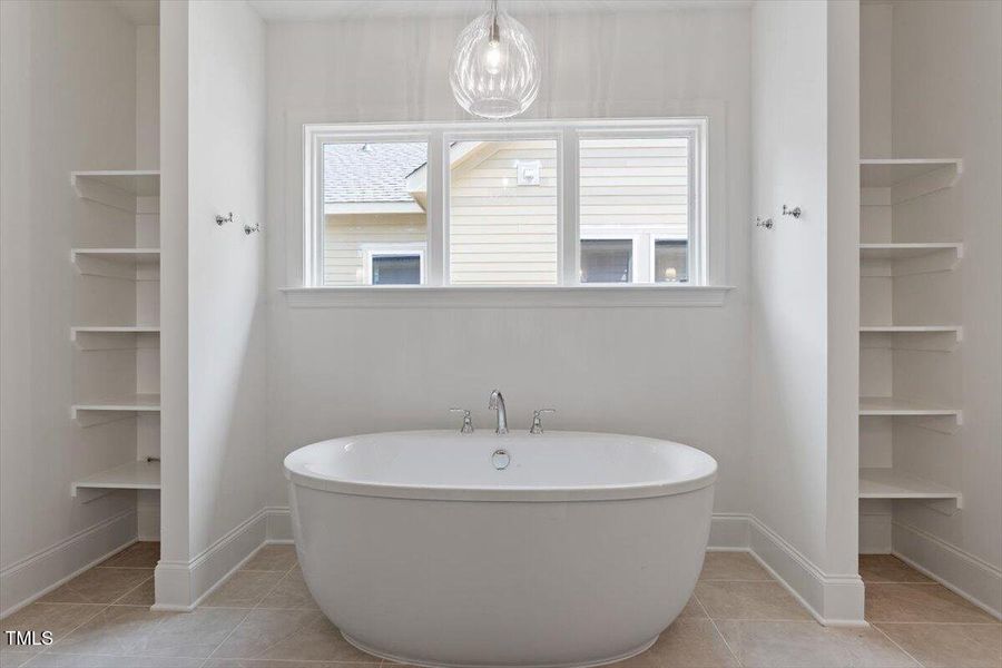 37-3302.5 Hall Place [2153293]_37