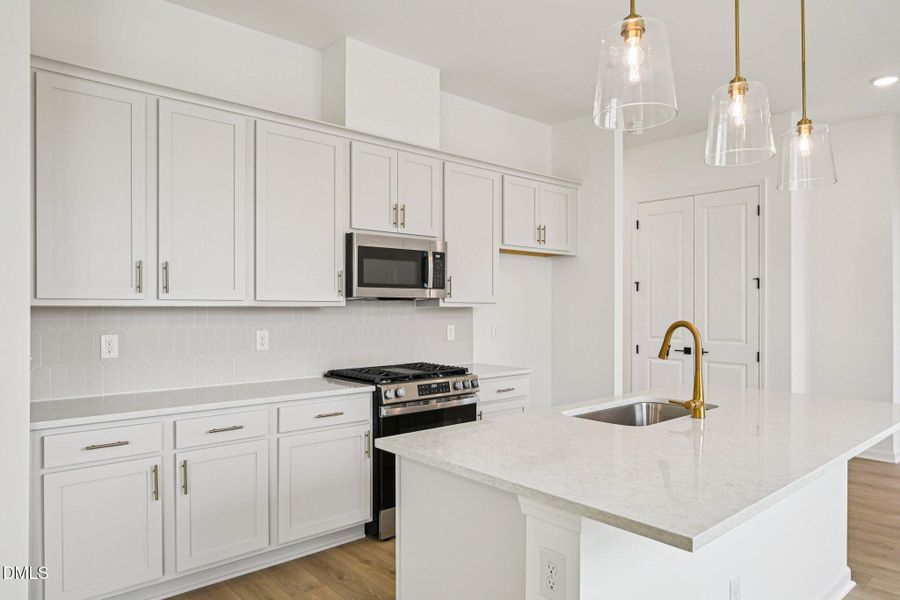 10-web-or-mls-Quarry Rd-S1410-010