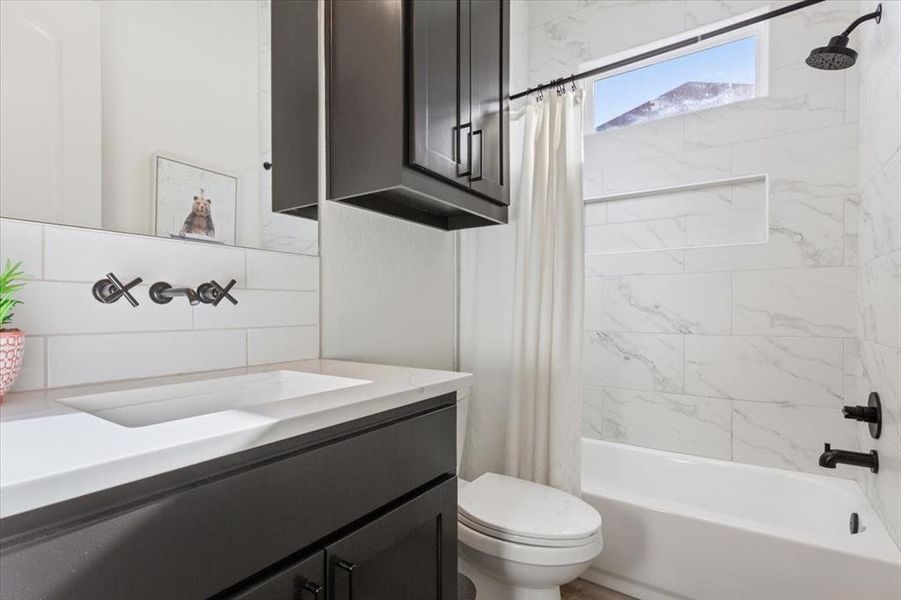 Furnished interior view inside a new home in , Waco (Image 28).