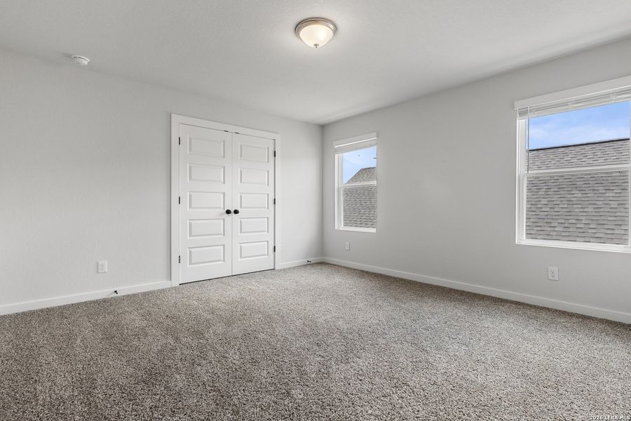 Spacious, unfurnished interior of a new home in Talley Fields, San Antonio (Image 35).