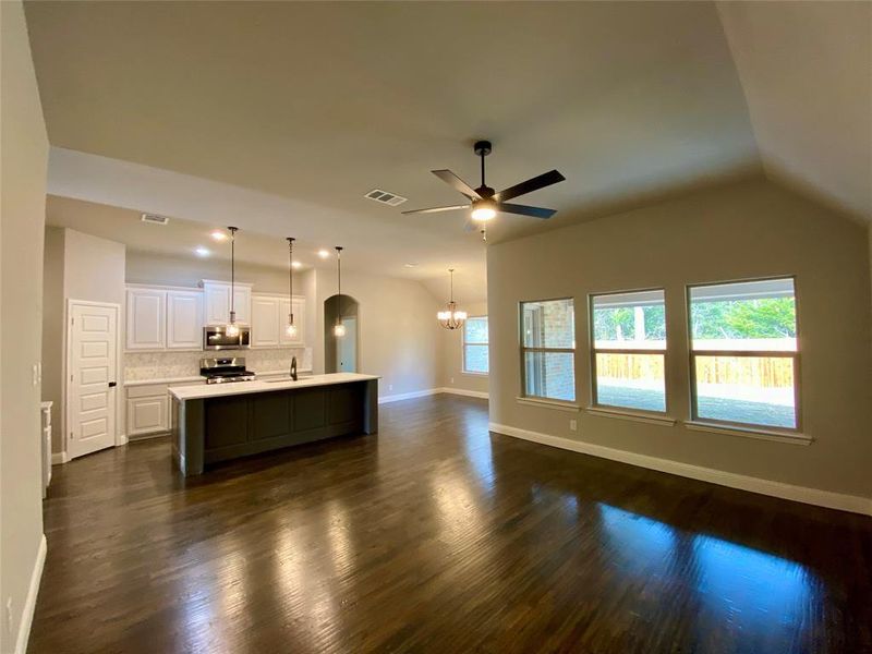 Great room is bright & open and perfect for entertaining Great room is bright & open and perfect for entertaining
