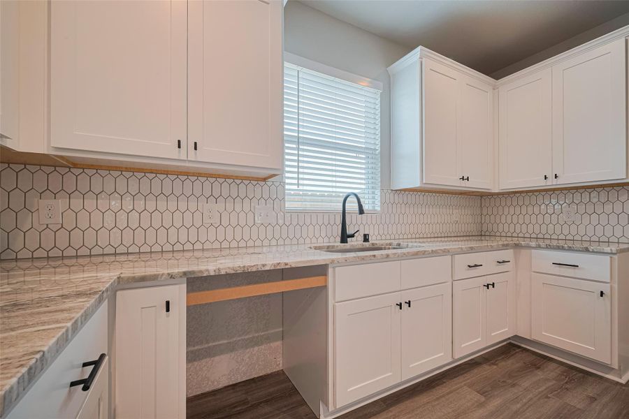 Furnished interior view inside a new home in La Segarra, Brookshire (Image 30).