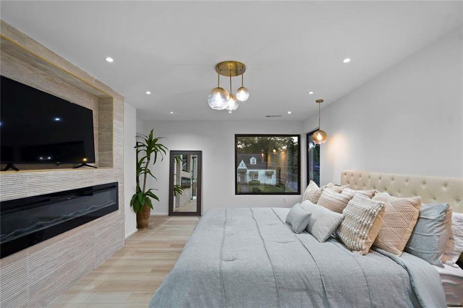 Furnished interior view inside a new home in , Atlanta (Image 17).