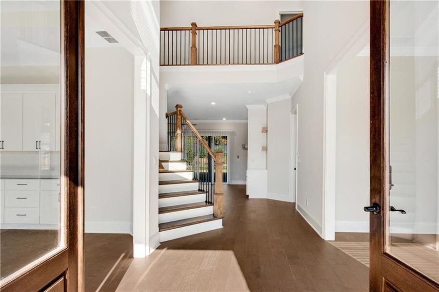 Spacious, unfurnished interior of a new home in The Retreat at Caney Creek, Alpharetta (Image 55).