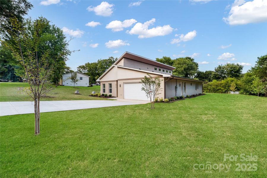 Front Elevation (Grass enhanced)