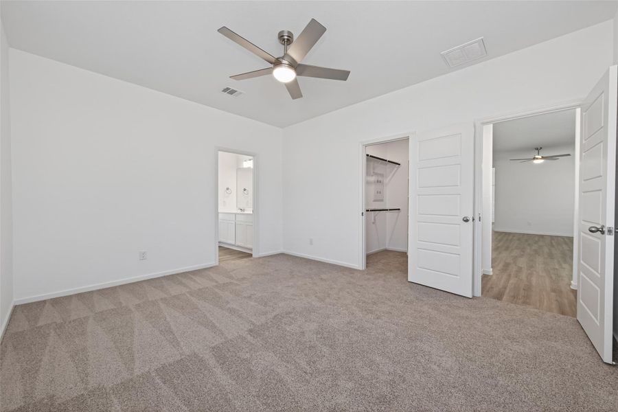 Spacious, unfurnished interior of a new home in Enclave at Willis, Willis (Image 26).
