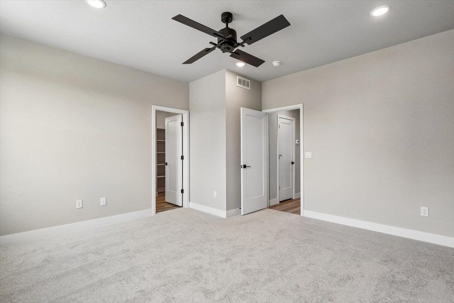 Spacious, unfurnished interior of a new home in Pony Park, Colorado Springs (Image 19).