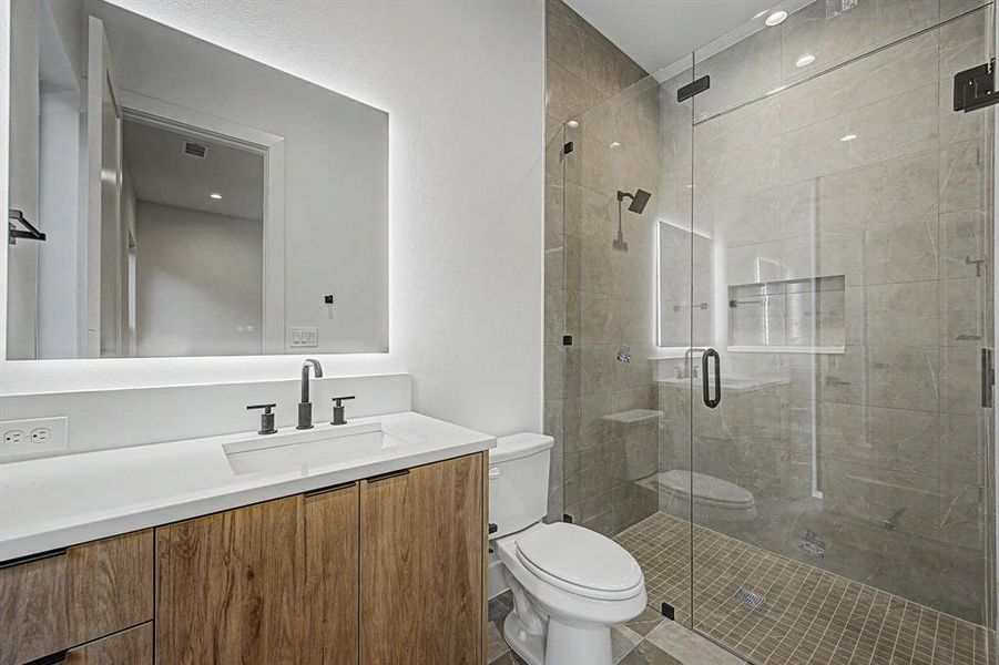 Furnished interior view inside a new home in , Dallas (Image 18). Furnished interior view inside a new home in , Dallas (Image 18).
