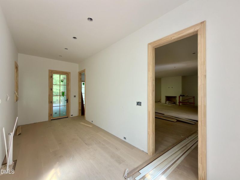 427C7D5A-54C1-4913-89FB-22A914D3D1A9_1_2