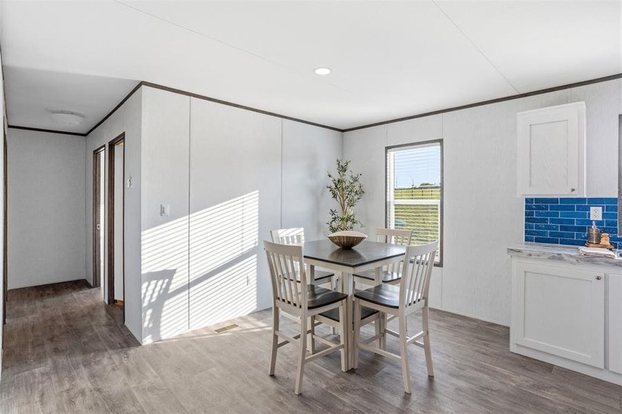 Furnished interior view inside a new home in , Alvarado (Image 12).