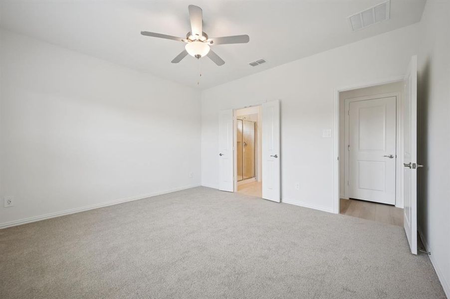 Photo is not of the actual home, but is an inspirational photo of builder’s model home and may depict options, furnishings, and/or decorator features that are not included.