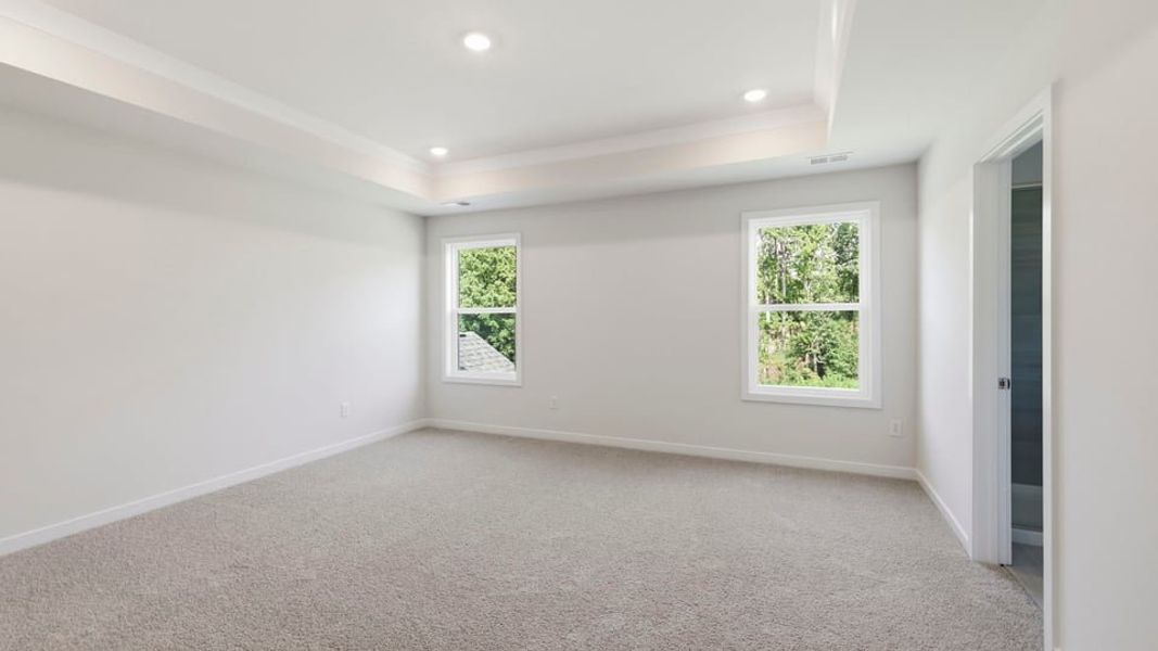 Spacious, unfurnished interior of a new home in Sycamore Cove, Woodruff (Image 32).