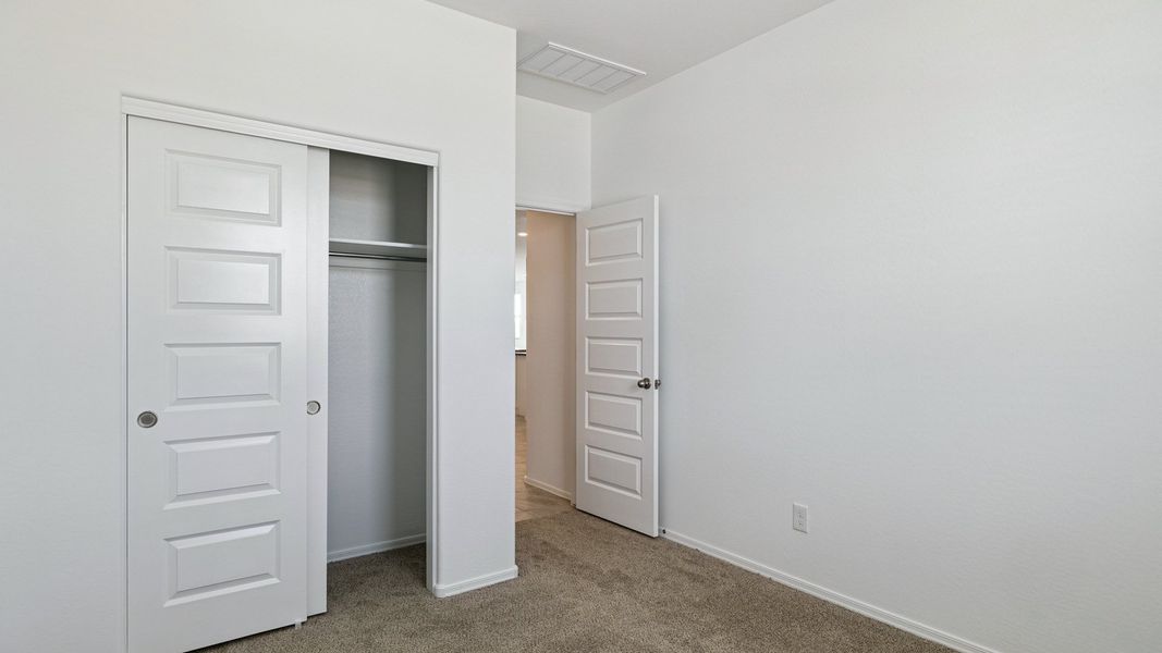 Spacious, unfurnished interior of a new home in Moonlight, Maricopa (Image 26).