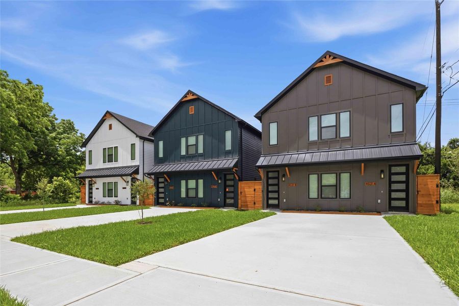 Front exterior of a new home in , Houston, TX, highlighting curb appeal (Image 1). Front exterior of a new home in , Houston, TX, highlighting curb appeal (Image 1).