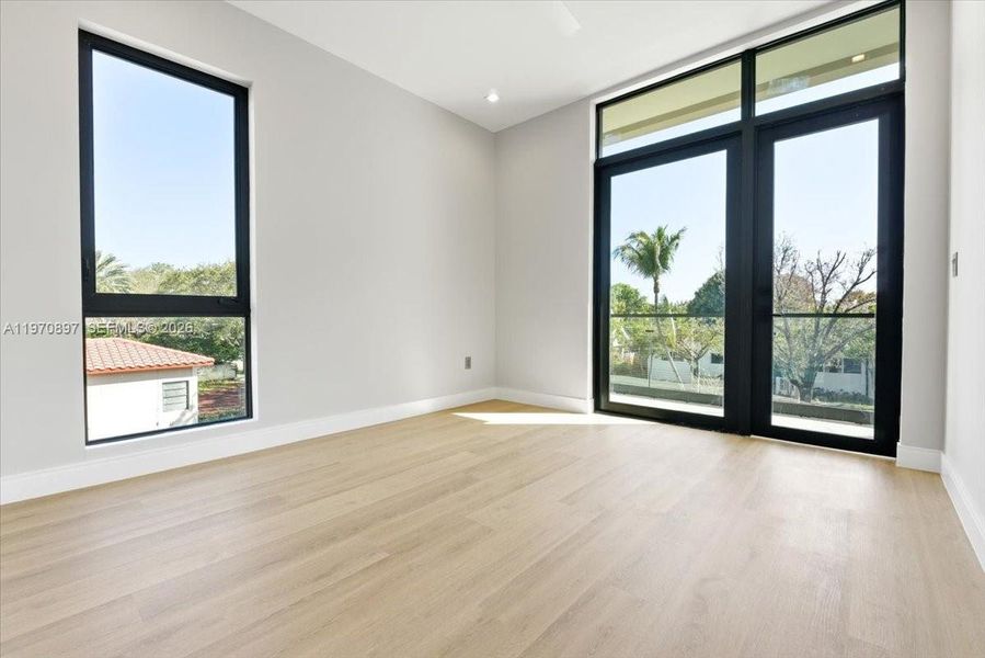 Spacious, unfurnished interior of a new home in , Hollywood (Image 19). Spacious, unfurnished interior of a new home in , Hollywood (Image 19).