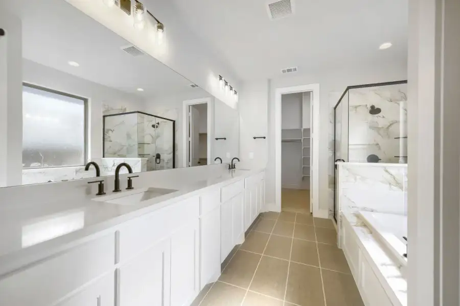 106 Alamito - Primary Bathroom